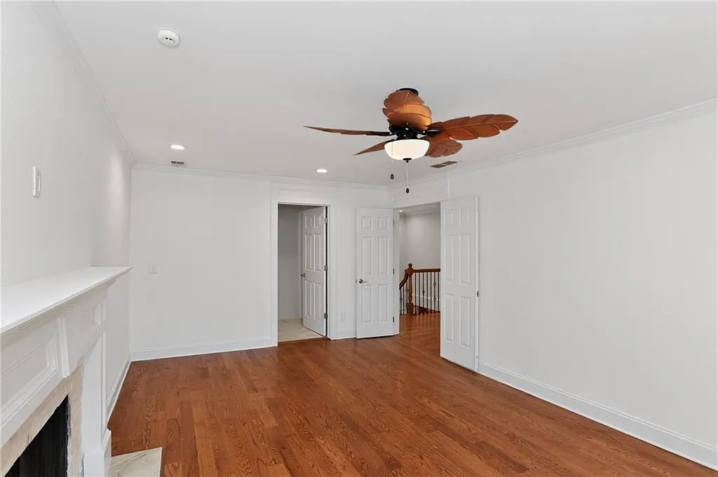 Renovated Lakefront Gem in Sugarloaf Springs 6