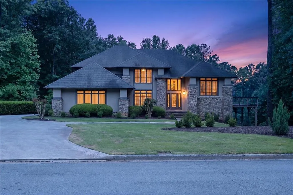Prairie-Style Estate on 2+ Acres 2